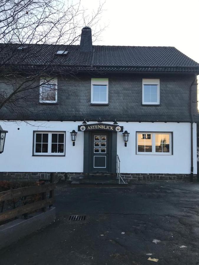 Ferienhaus Astenblick - Ideal Fuer Weihnachtsfeiern Und Familienfeiern Bietet Schlafplaetze Fuer Bis Zu 35 Personen Villa Winterberg Ngoại thất bức ảnh