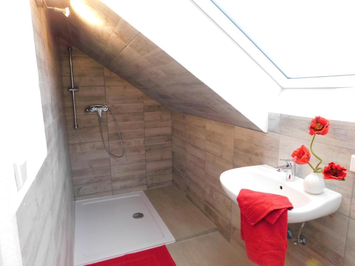 Ferienhaus Astenblick - Ideal Fuer Weihnachtsfeiern Und Familienfeiern Bietet Schlafplaetze Fuer Bis Zu 35 Personen Villa Winterberg Ngoại thất bức ảnh