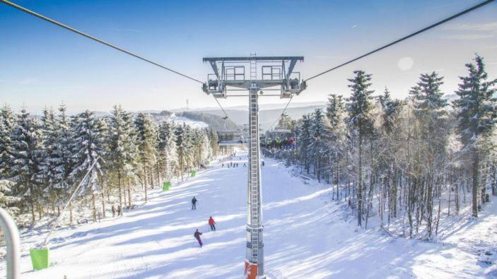 Ferienhaus Astenblick - Ideal Fuer Weihnachtsfeiern Und Familienfeiern Bietet Schlafplaetze Fuer Bis Zu 35 Personen Villa Winterberg Ngoại thất bức ảnh