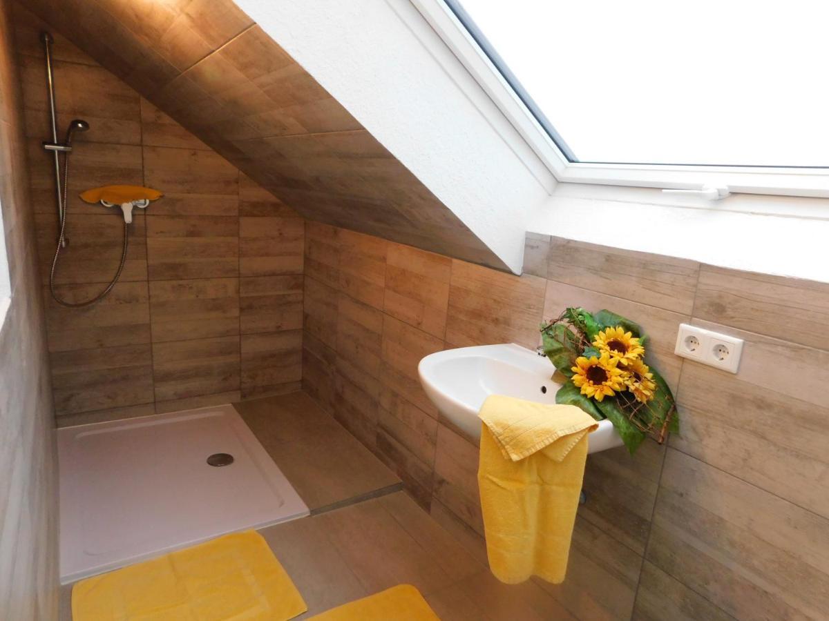 Ferienhaus Astenblick - Ideal Fuer Weihnachtsfeiern Und Familienfeiern Bietet Schlafplaetze Fuer Bis Zu 35 Personen Villa Winterberg Ngoại thất bức ảnh